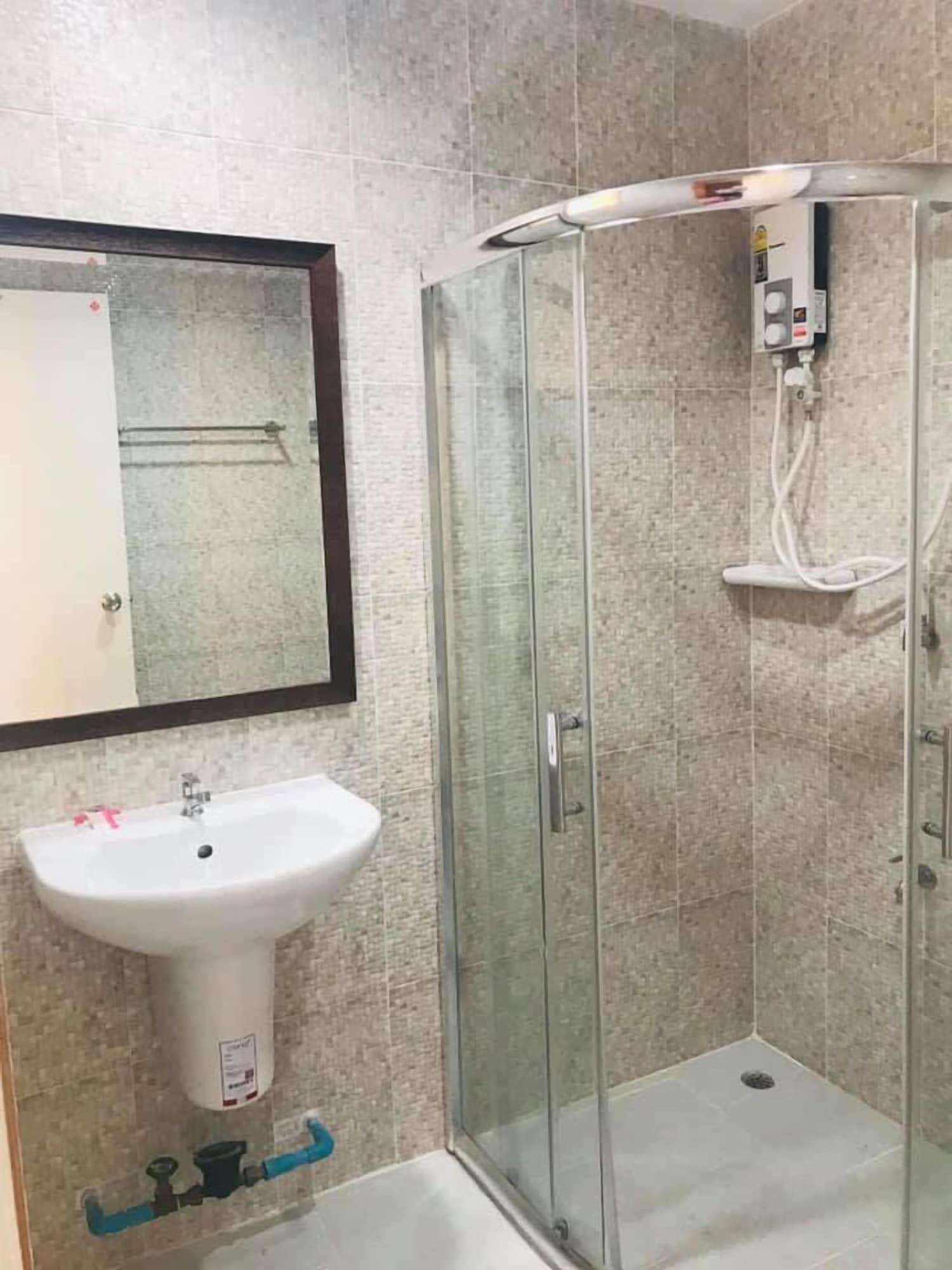Bp Grand Hotel Чиангмай Екстериор снимка