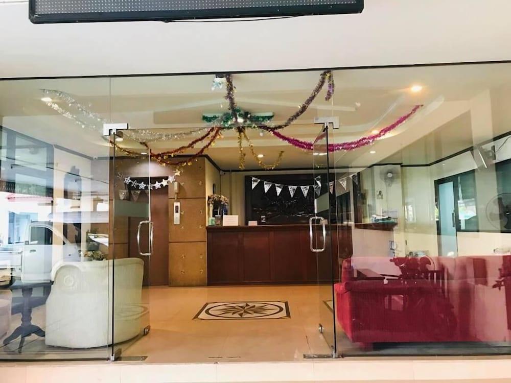 Bp Grand Hotel Чиангмай Екстериор снимка